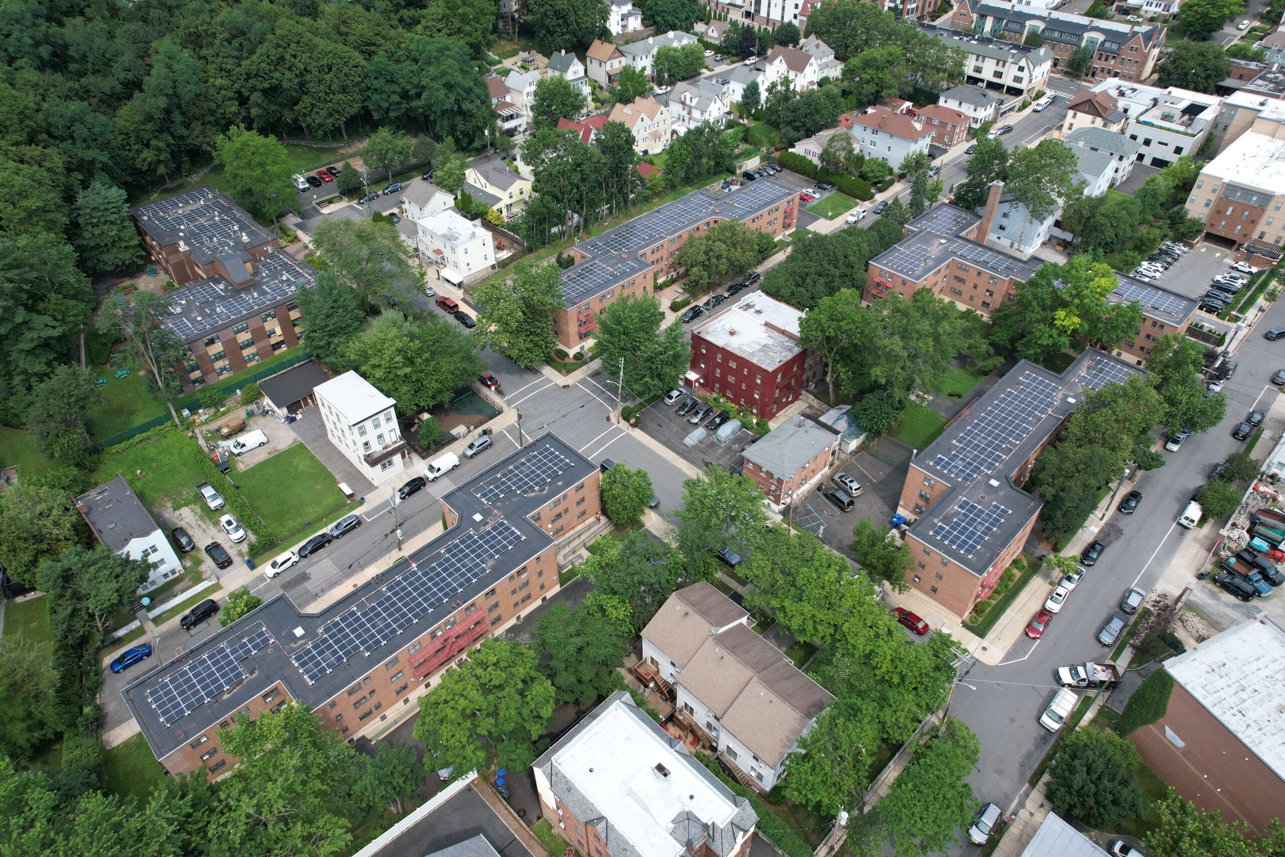 Read more about the article Tuckahoe Housing Authority Partners with UGE to Lower Energy Bills for Residents with Rooftop Community Solar System
