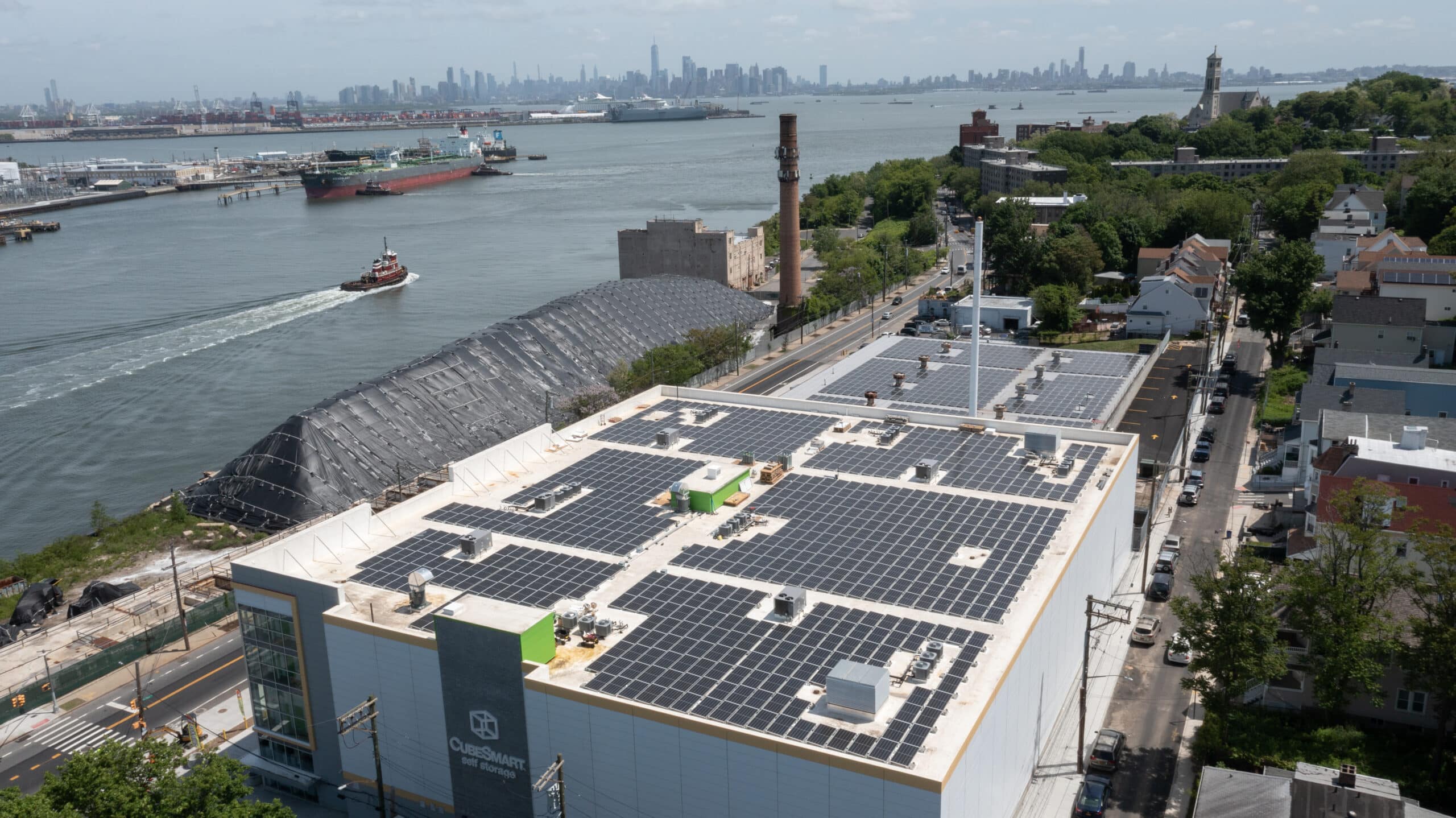 Read more about the article UGE Announces Commercial Operation of Two New Community Solar Projects in New York City, Partnering with T-Mobile and Common Energy