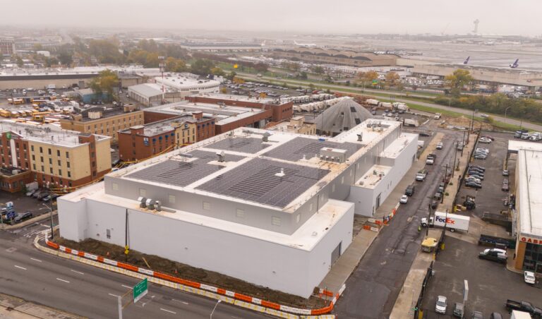 Read more about the article UGE Achieves Commercial Operation for Rooftop Community Solar Project in Queens, New York 