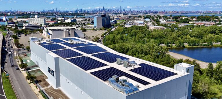 Read more about the article UGE Completes 847kW Rooftop Community Solar Project in Queens, New York